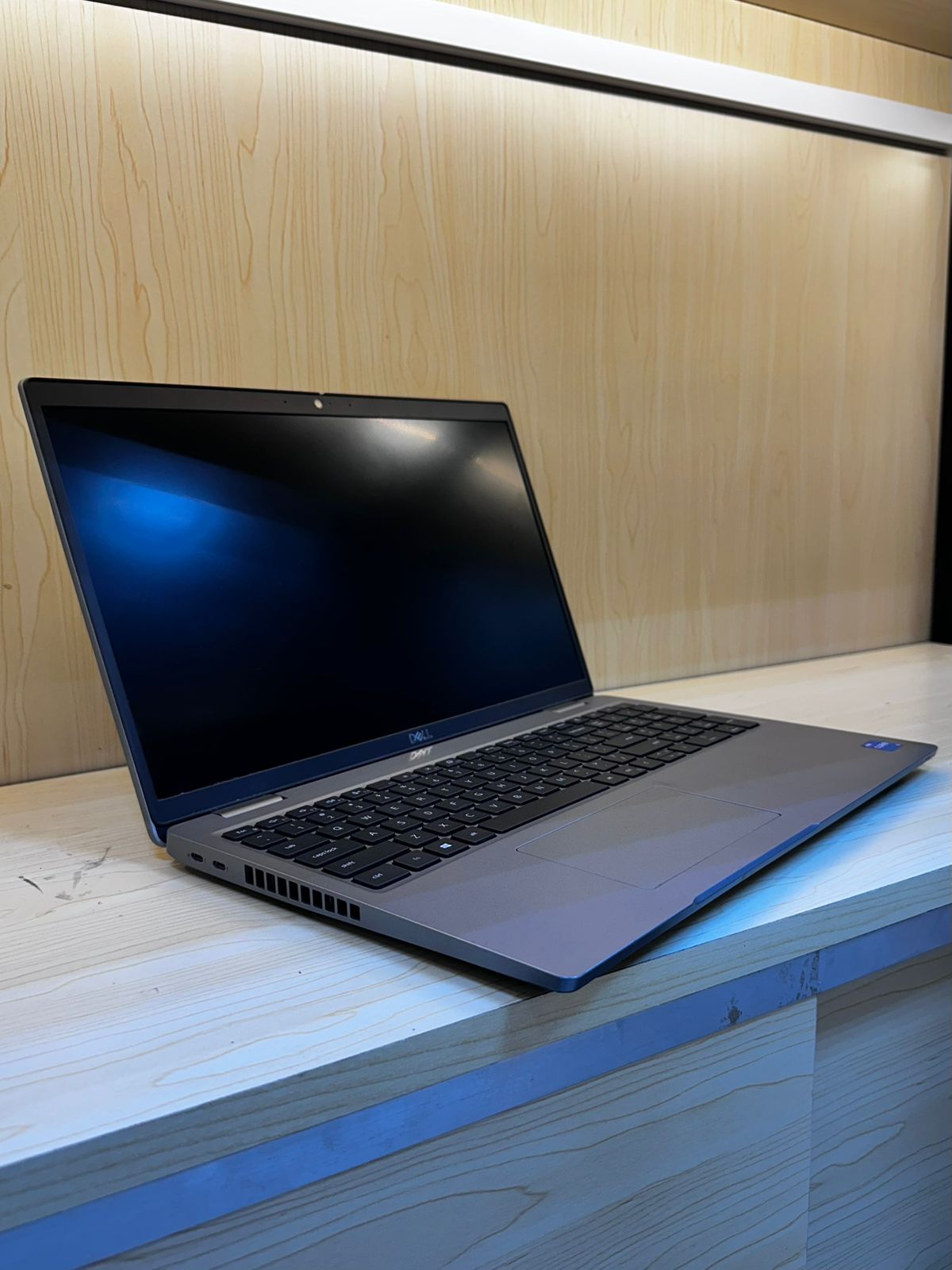 DELL Latitude 5520